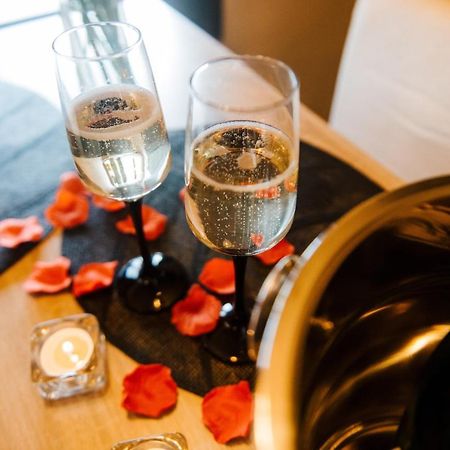 La Suite Romantique Avec Jacuzzi Au Coeur De Perpignan Luaran gambar