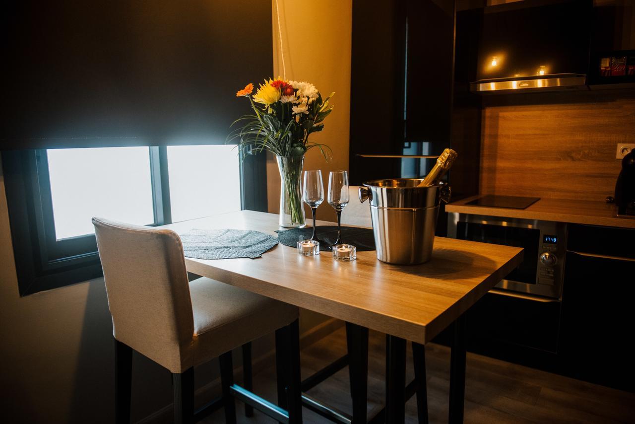 La Suite Romantique Avec Jacuzzi Au Coeur De Perpignan Luaran gambar