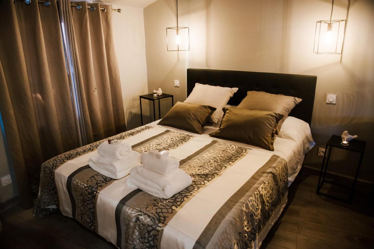 La Suite Romantique Avec Jacuzzi Au Coeur De Perpignan Luaran gambar